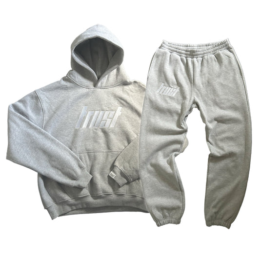 EMBROIDERED HEAVYWEIGHT TRUST TRACKSUIT [GREY]